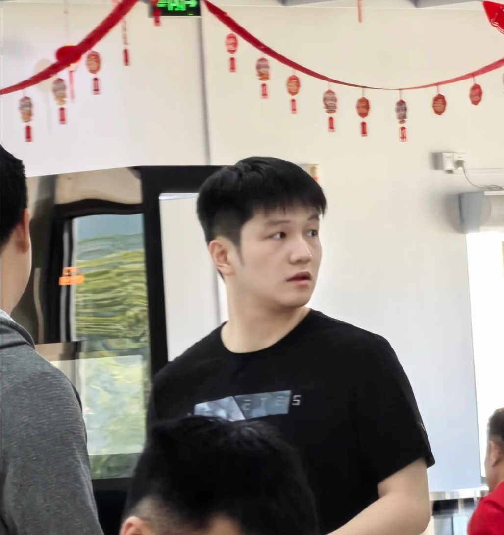 樊振东 食堂固定刷新NPC樊振东与食堂固定刷新NPC-第2张图片