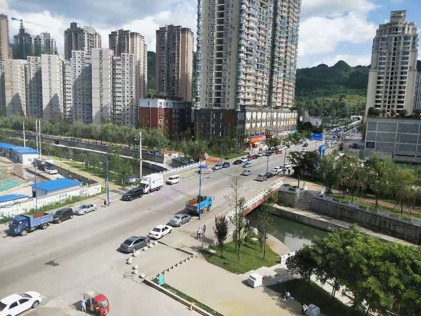 六盘水汽车站六盘水汽车站，交通枢纽与城市门户-第2张图片