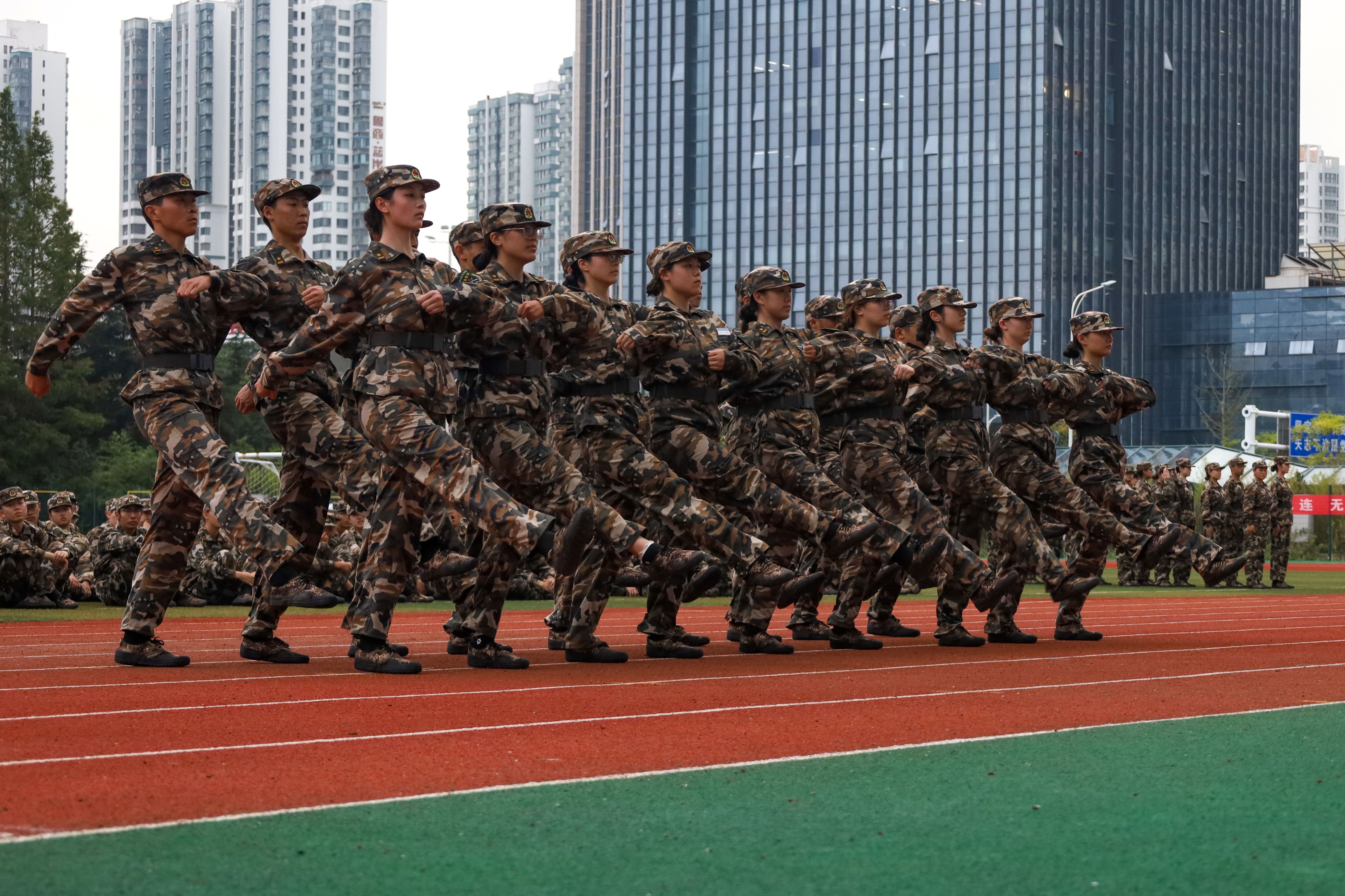 军训在无人之时，一次特殊的挑战-第1张图片