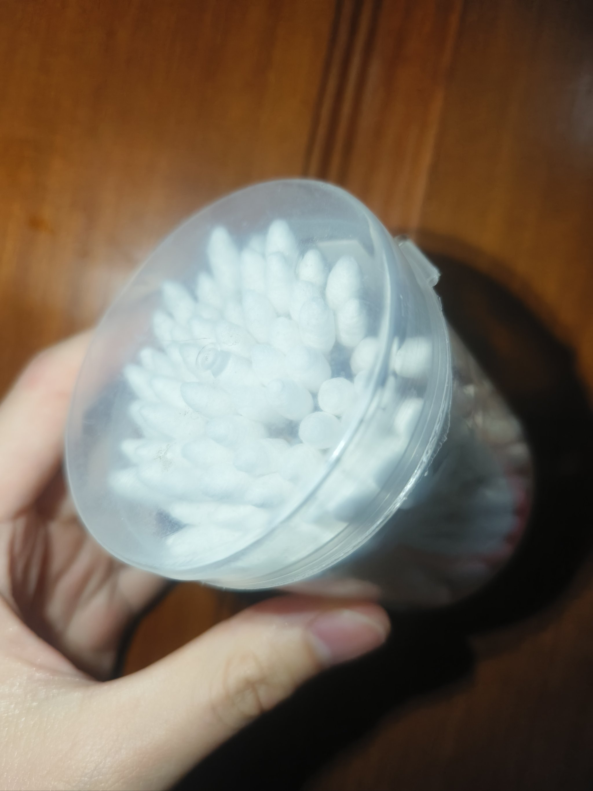 冰块棉签夹子酒精pp视频冰块棉签夹子与酒精PP视频，居家清洁小技巧-第1张图片