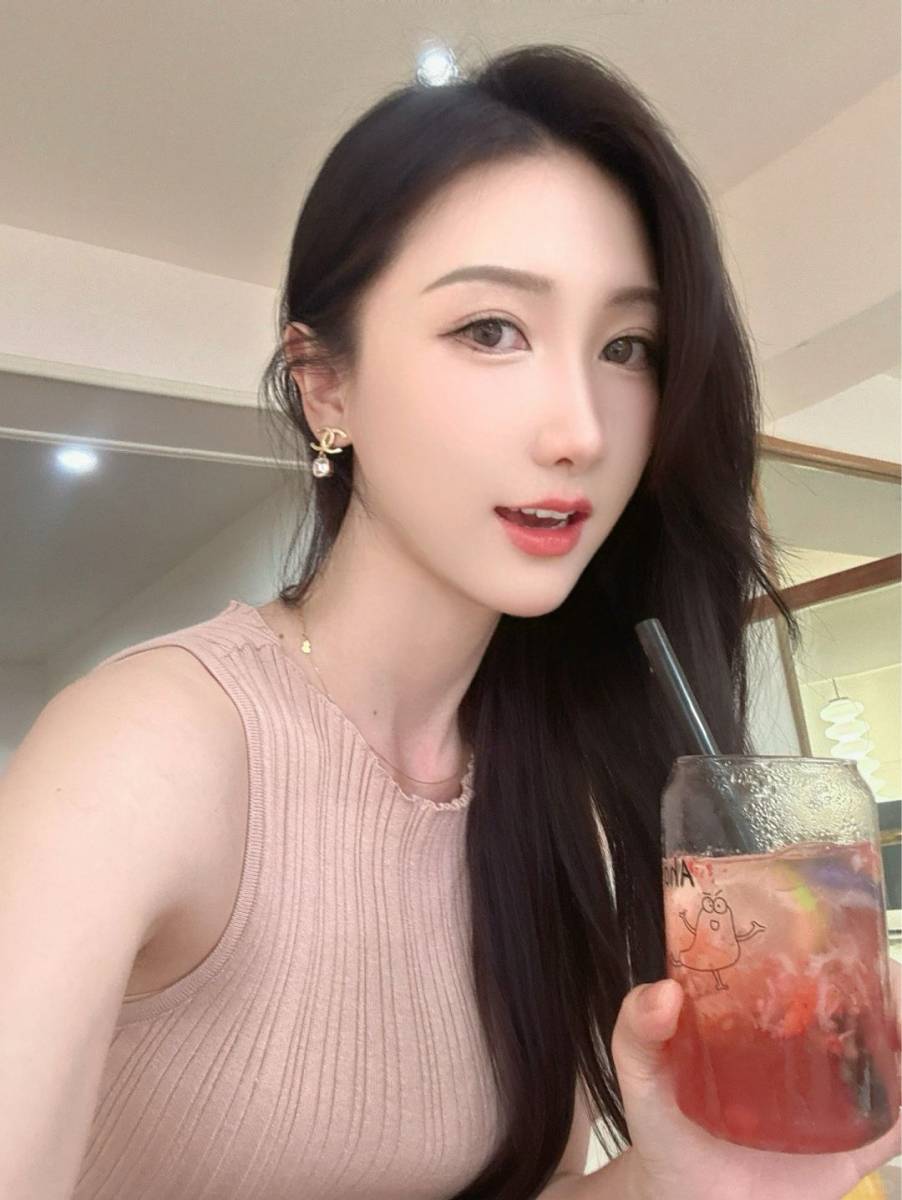 香港美女图片名字香港美女图片，魅力四溢的时尚风情-第2张图片