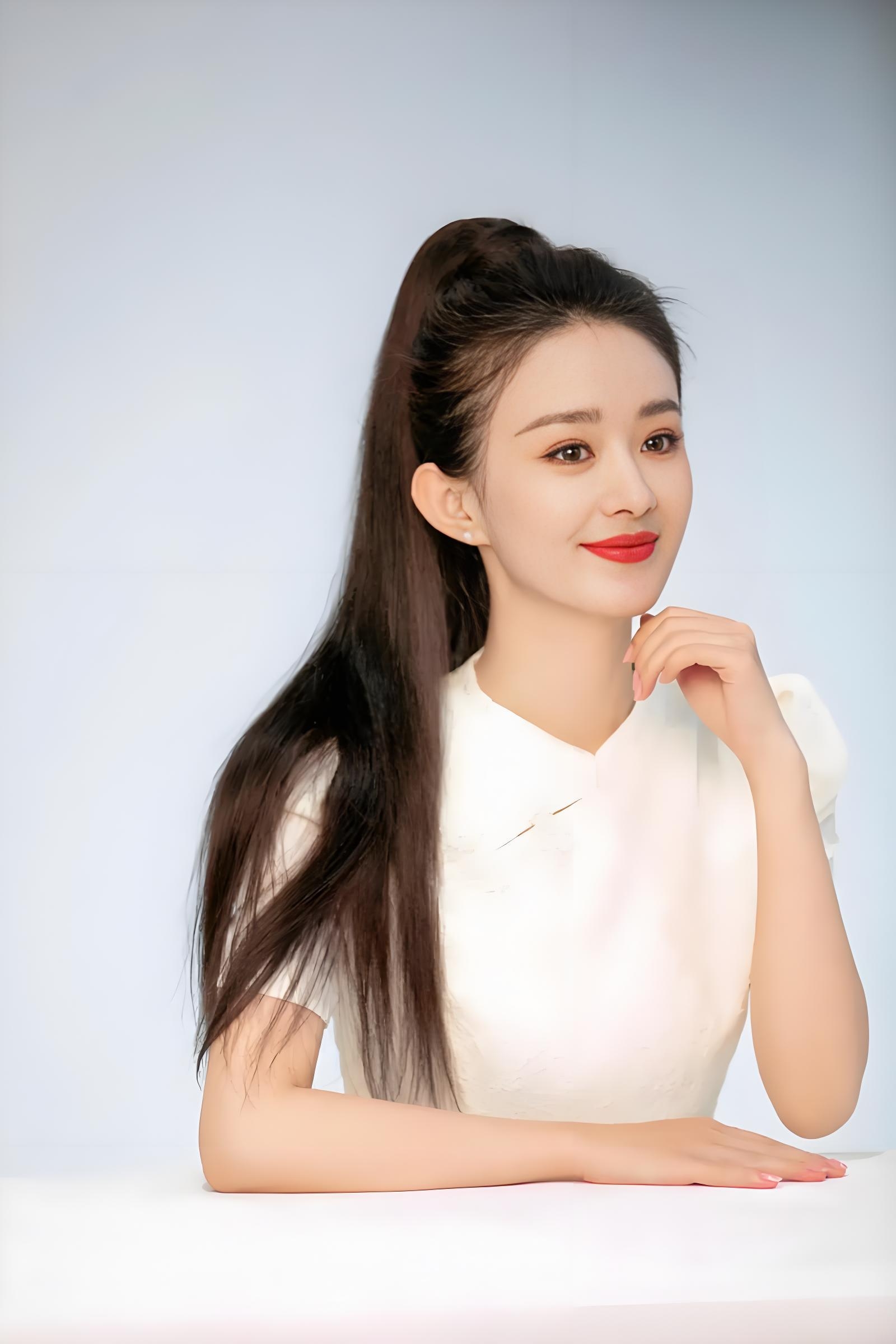 最新明星八卦，明星们的最新动态与热点话题-第2张图片