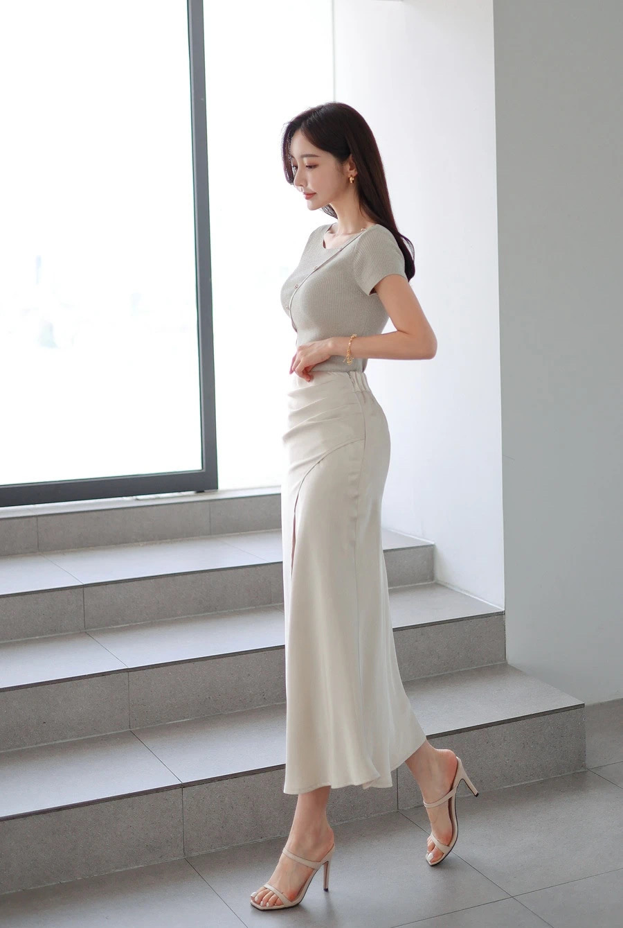 国产一线二线三线女装品牌国产一线二线三线女，女性风采的多元展现-第3张图片