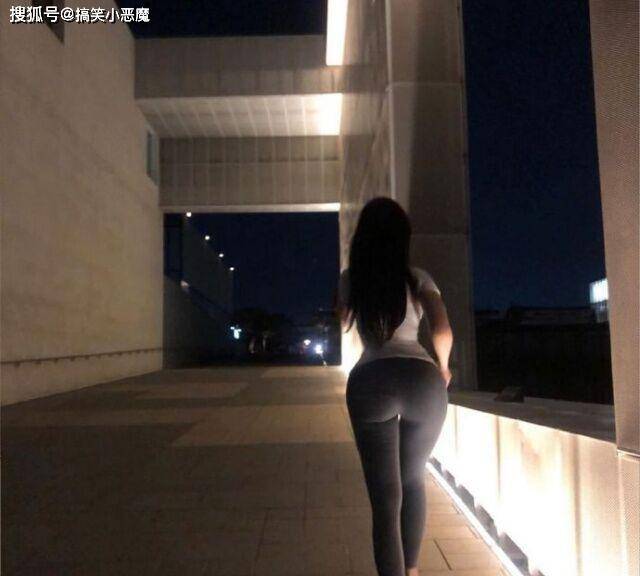 我和闺蜜在公车被cao污文我和闺蜜在公车上的遭遇，一场不愉快的污文事件-第3张图片