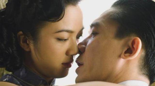 色戒删减片段在电影的几分几秒出现色戒删减片段在电影中的时间节点-第1张图片