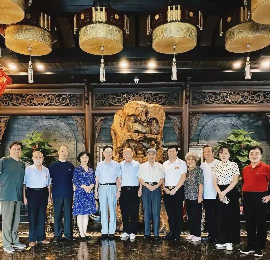 老年同志老年同志的旅程与风采-第1张图片