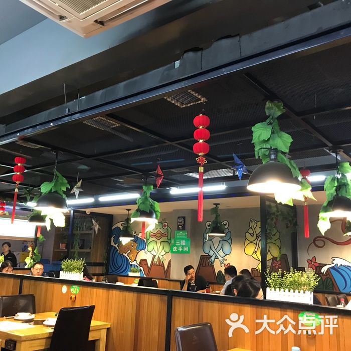 黄桃书屋黄桃书屋，阅读与文化的温馨港湾-第2张图片