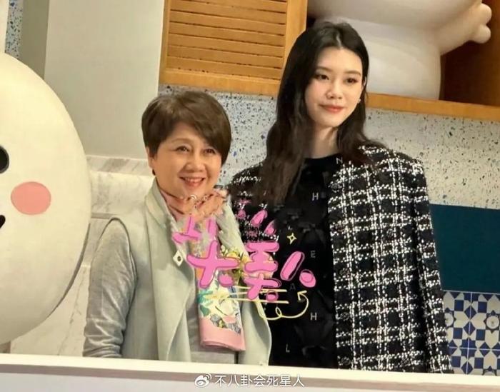 拉婆婆下水和大黑狗打架拉婆婆下水和大黑狗-第1张图片