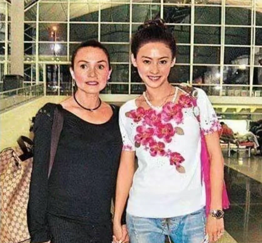 张柏芝复出影坛了吗张柏芝复出影坛，重拾光芒-第1张图片
