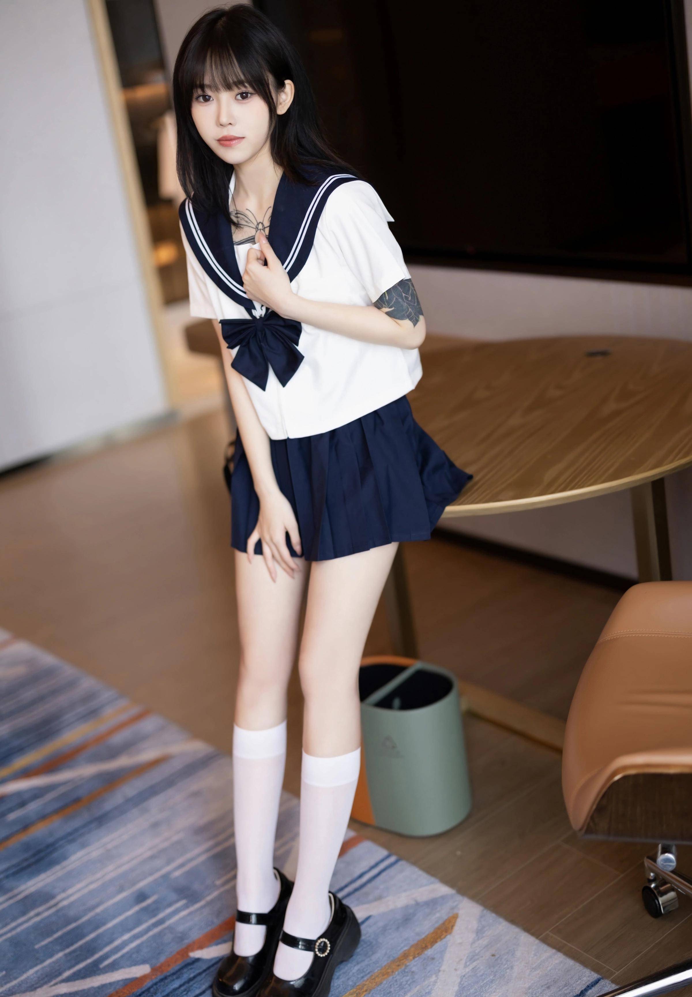 美女直播玩自己的隐私胸部jk女神美女直播玩自己的隐私-第1张图片