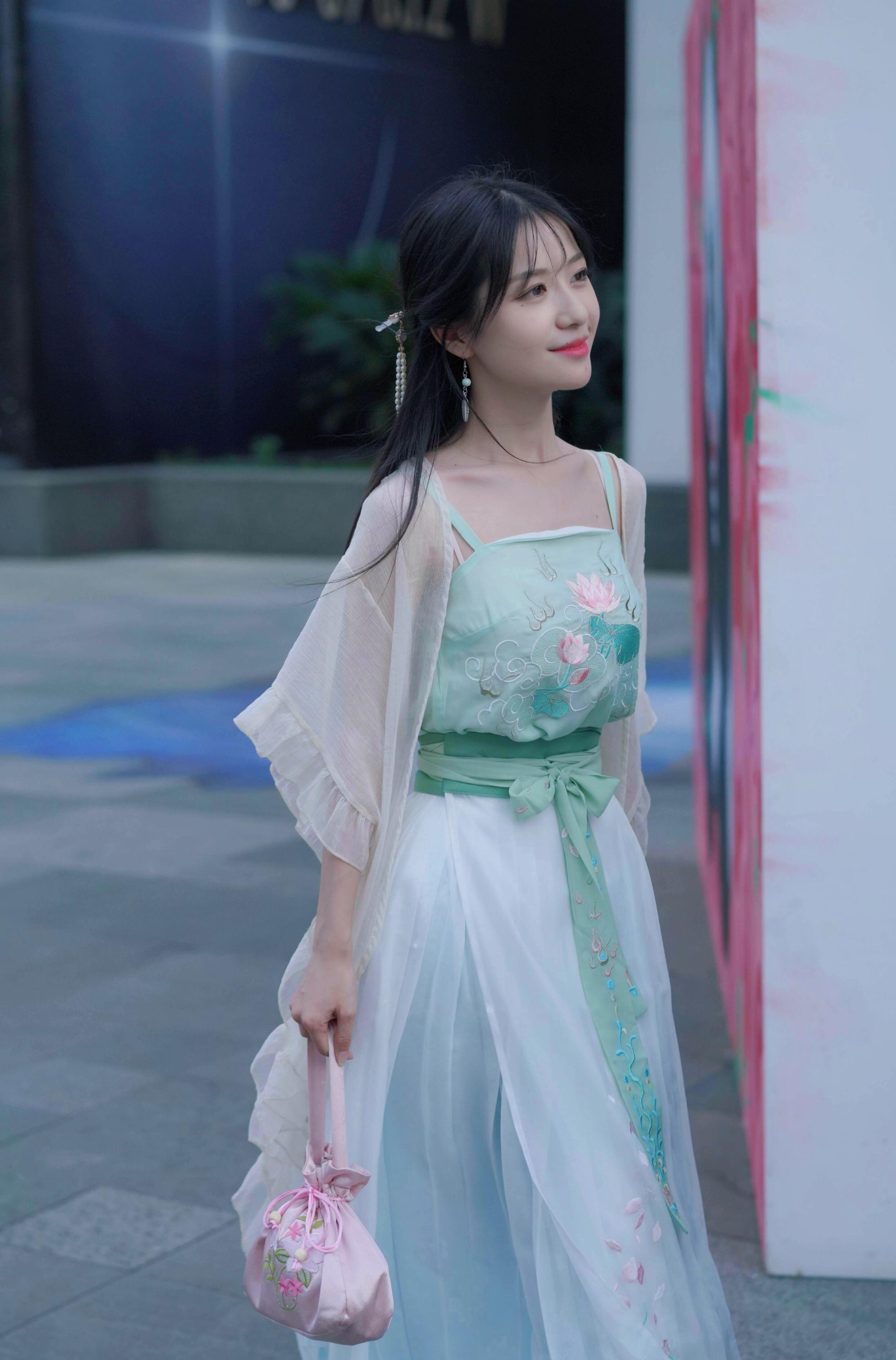 向日葵草莓丝瓜芭乐鸭脖视频app向日葵草莓芭乐丝瓜鸭脖视频推荐-第1张图片