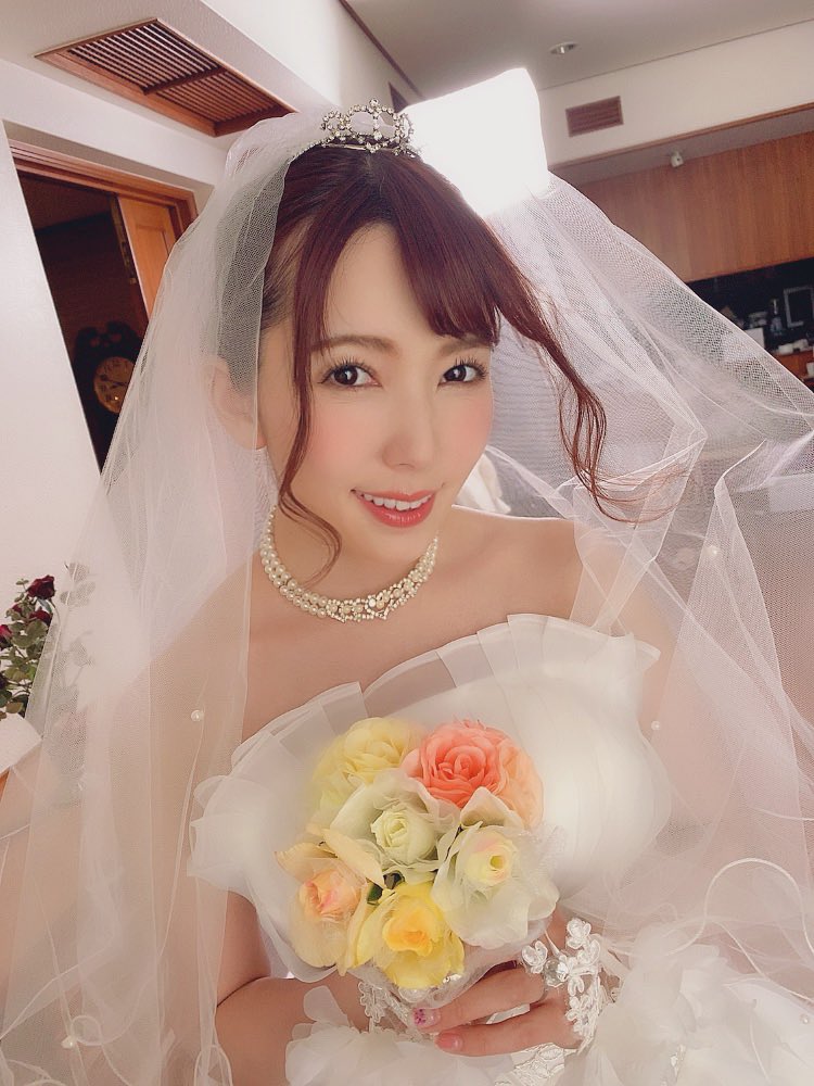 波多野结衣 解禁波多野结衣解禁，自由与希望的交织-第2张图片
