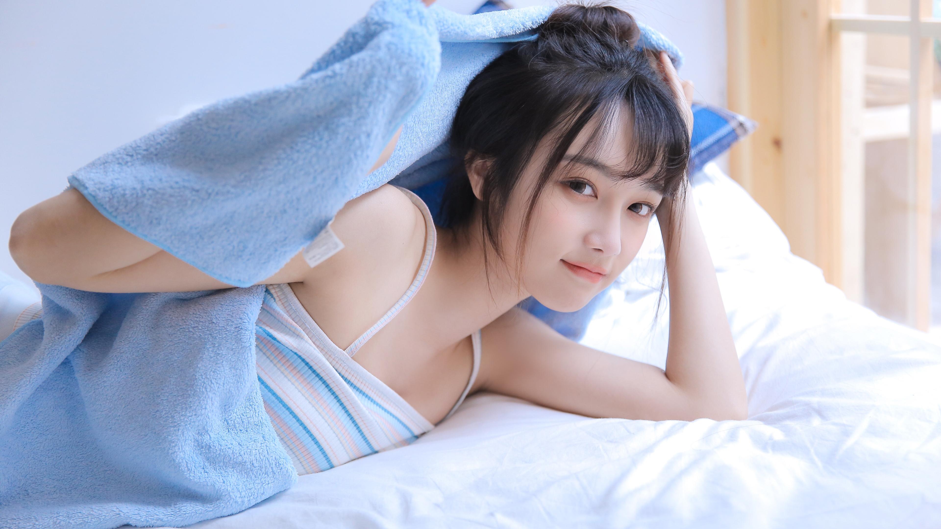 美女漏bb美女漏BB，性感与隐私的交织-第2张图片