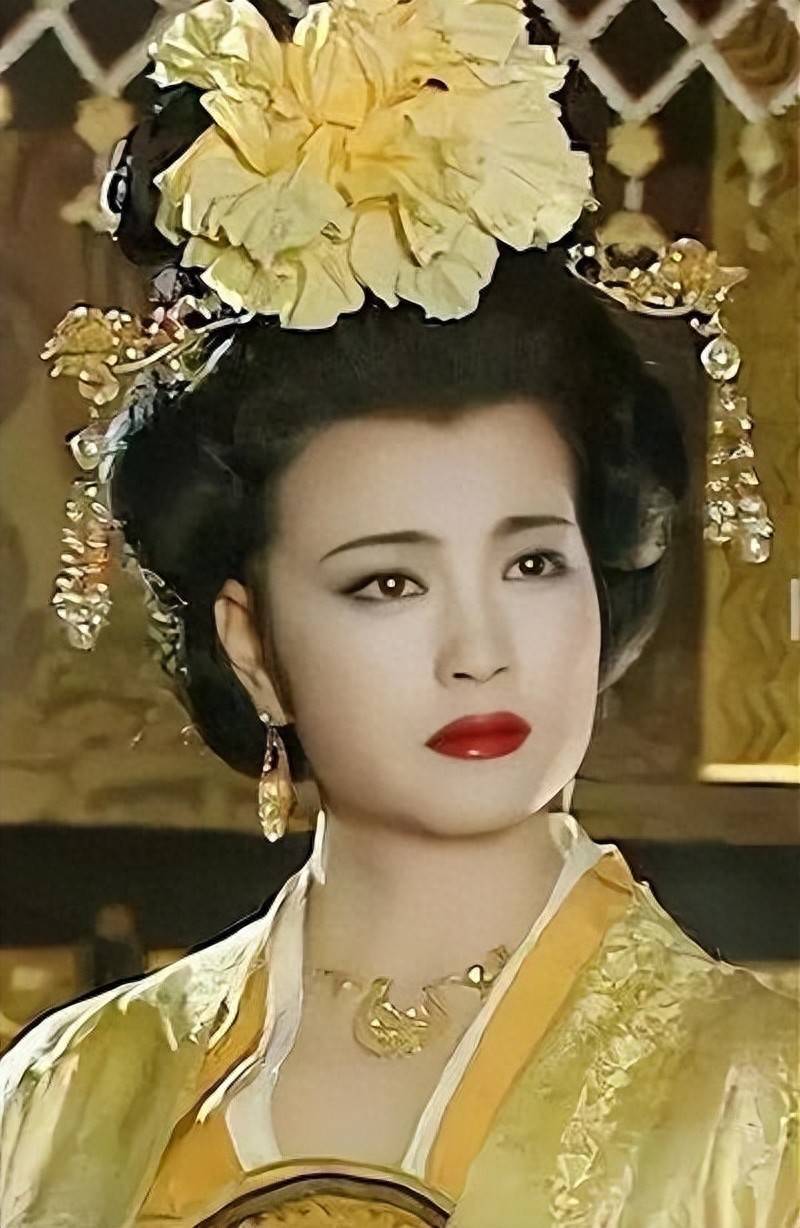 老人性做爰A片老妇人老人性爱A片老妇人，情感的交织与禁忌-第1张图片