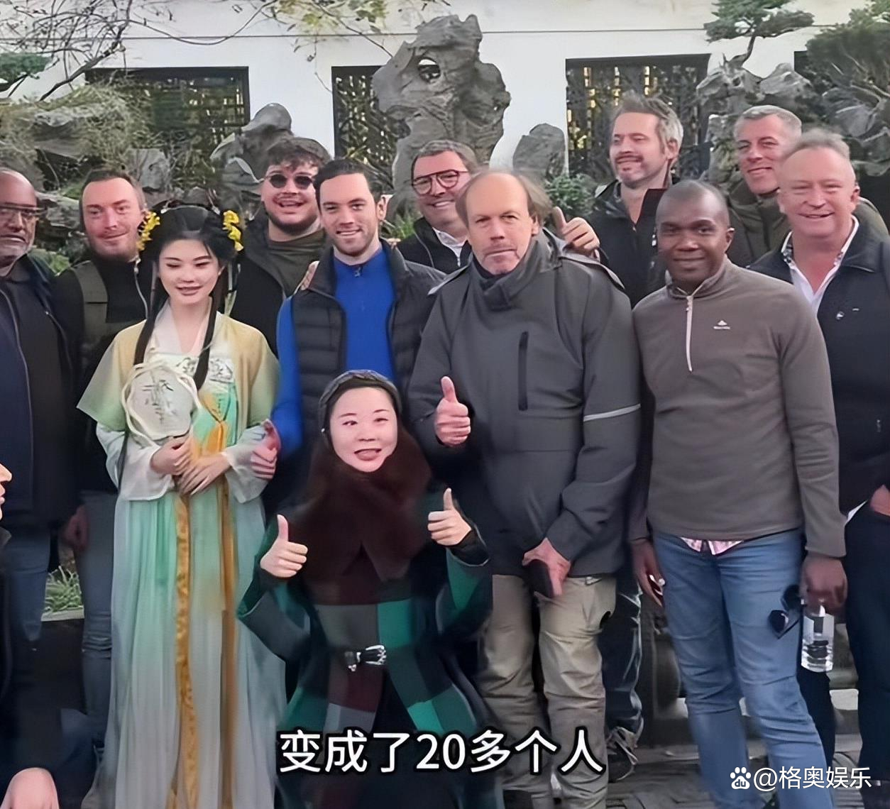 三个老外欢呼三个老外与一女做爱A片-第1张图片