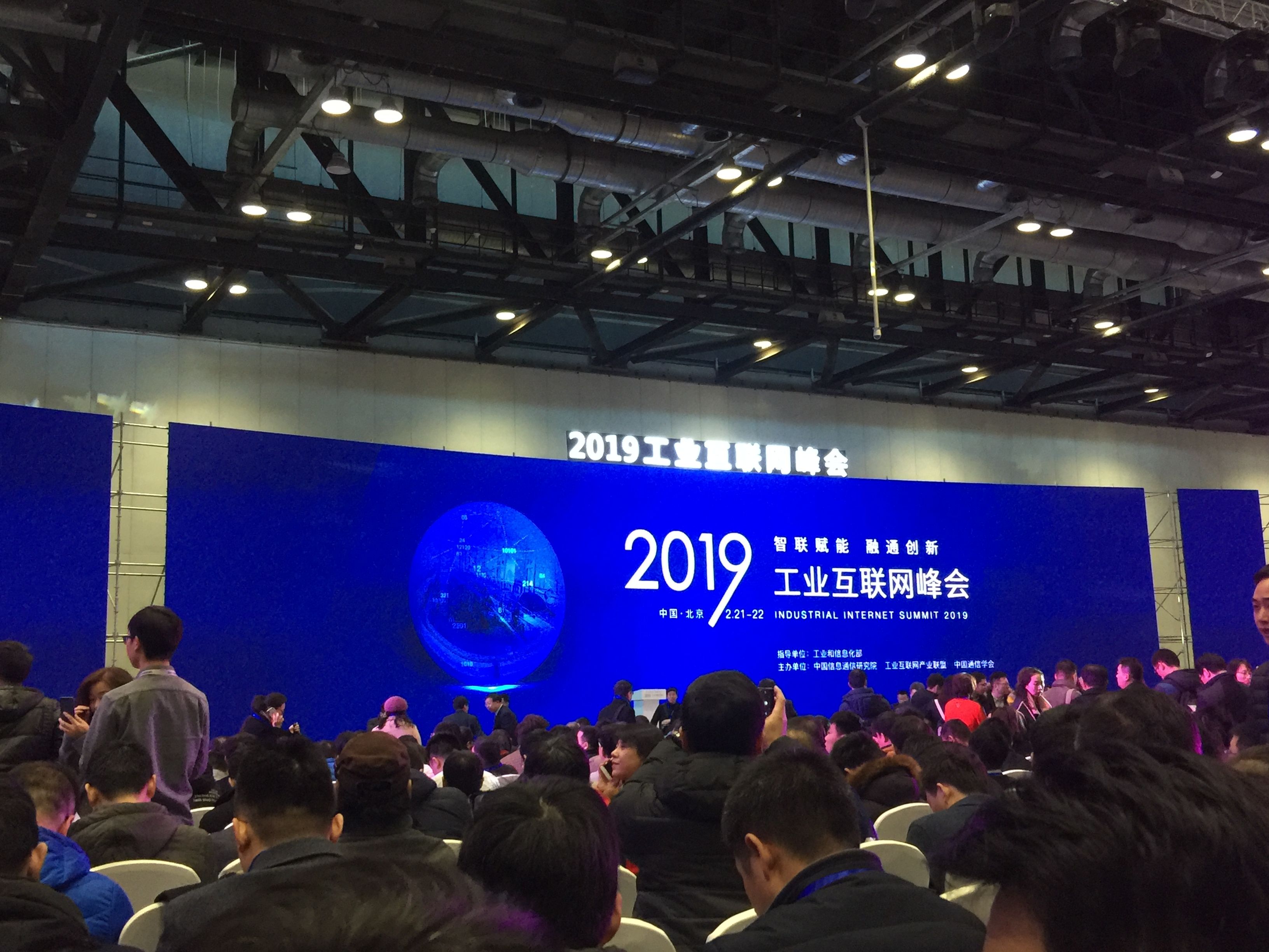 2025年正版资料免费大全2024新澳天天彩免费资料大放送-第1张图片