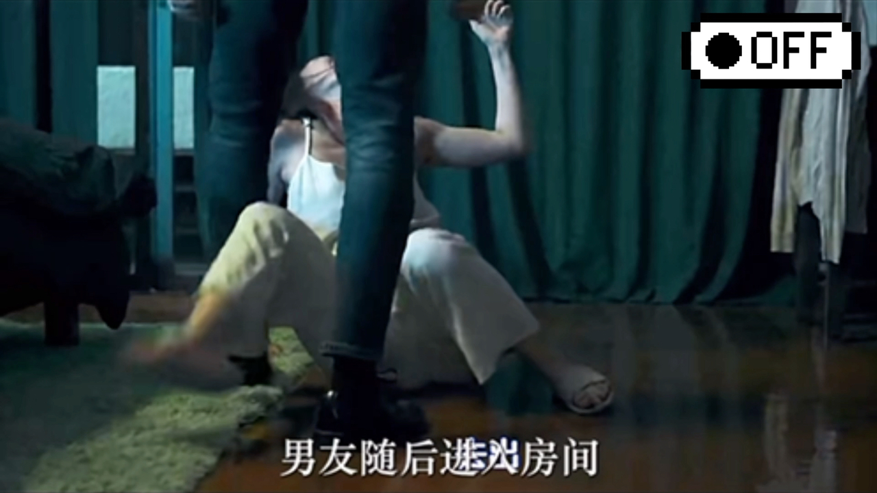 床上打扑克，一种独特的娱乐方式-第3张图片