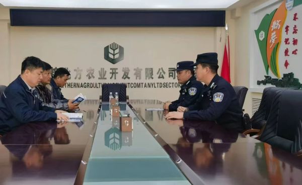 张警官与张津瑜视频交流，警民携手共筑和谐社会-第2张图片