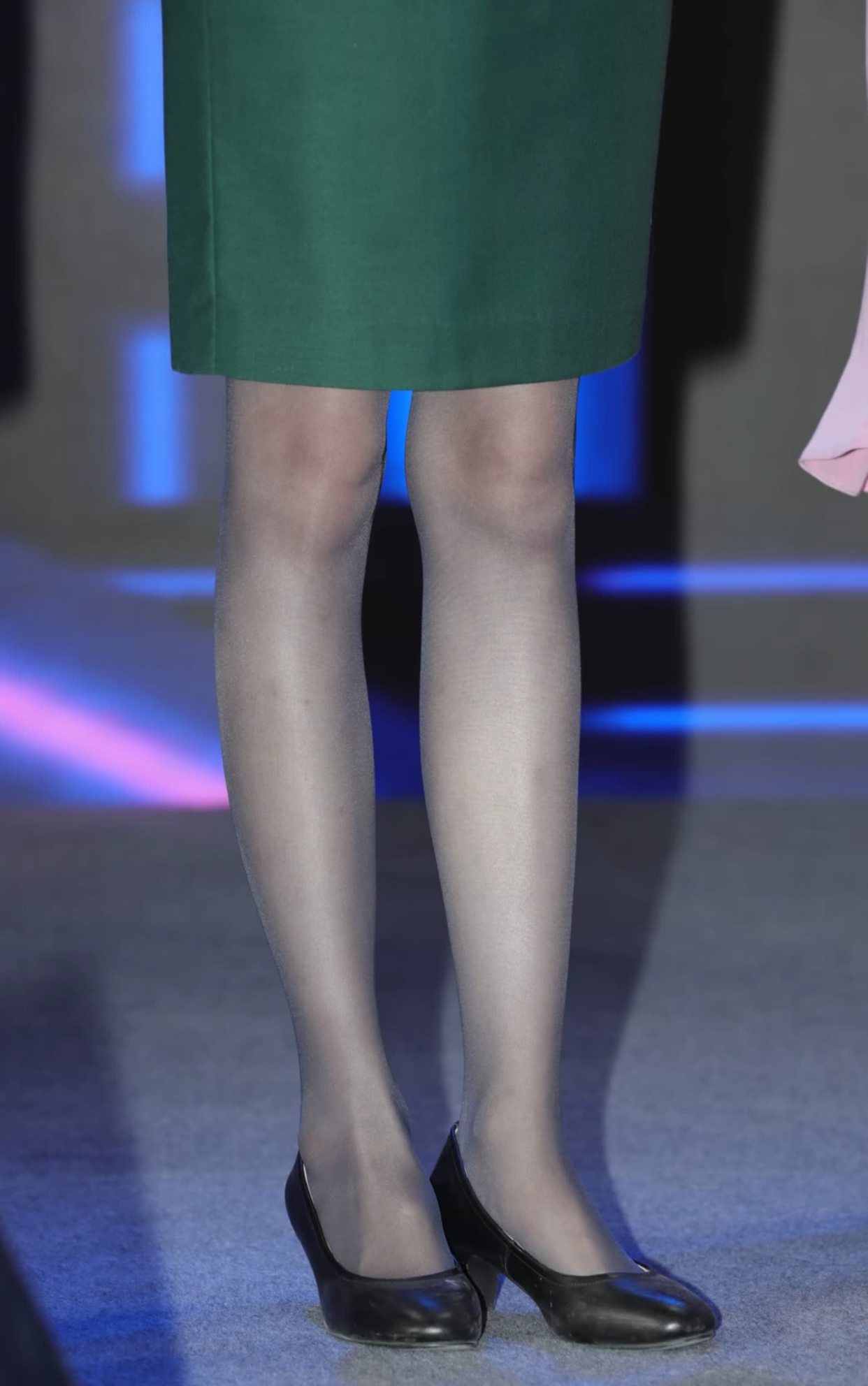 美丽空姐的特殊服务美丽空姐的特殊服务-第1张图片