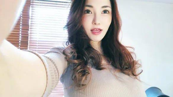 冲田杏梨为什么叫人类最强冲田杏莉，一位独特的艺术灵魂-第2张图片