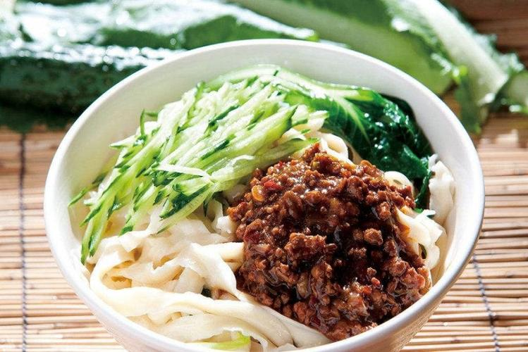 刀削面，传统美食的魅力-第3张图片