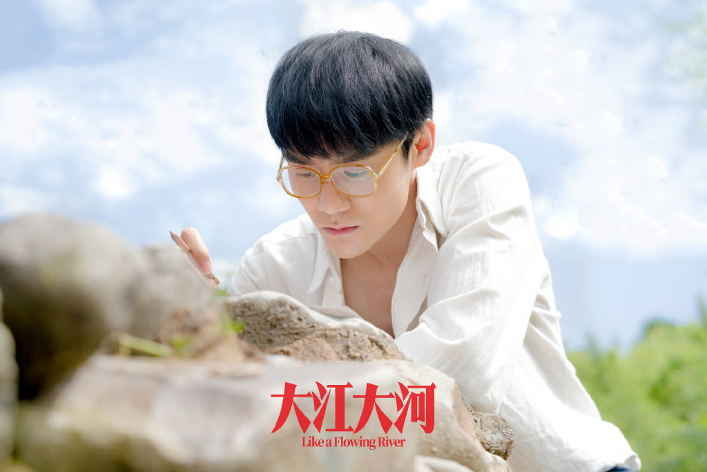 午夜剧场放的什么电视剧午夜剧场，探索qvod的魅力-第1张图片