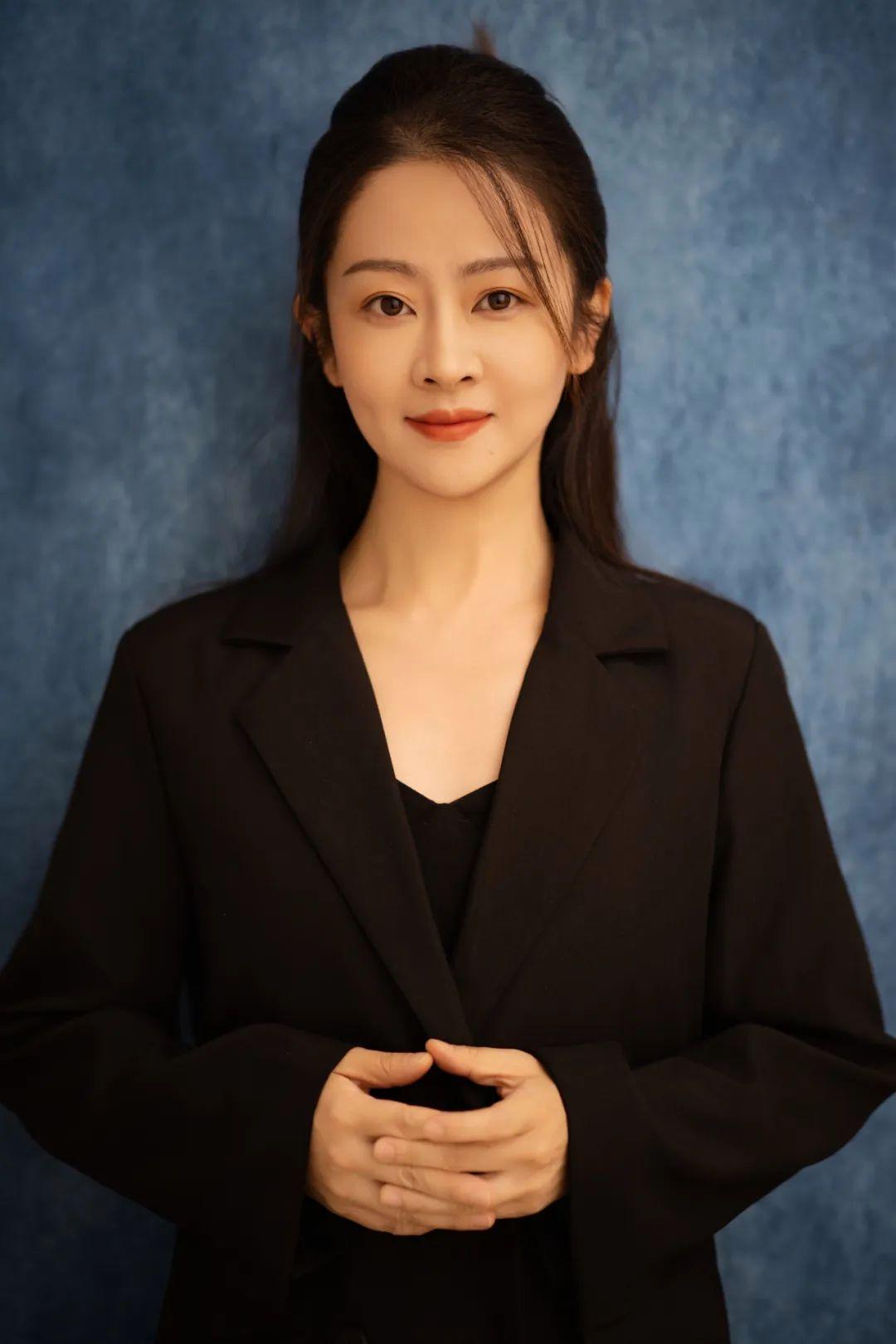 Wendi，优雅与智慧并存的女性-第3张图片