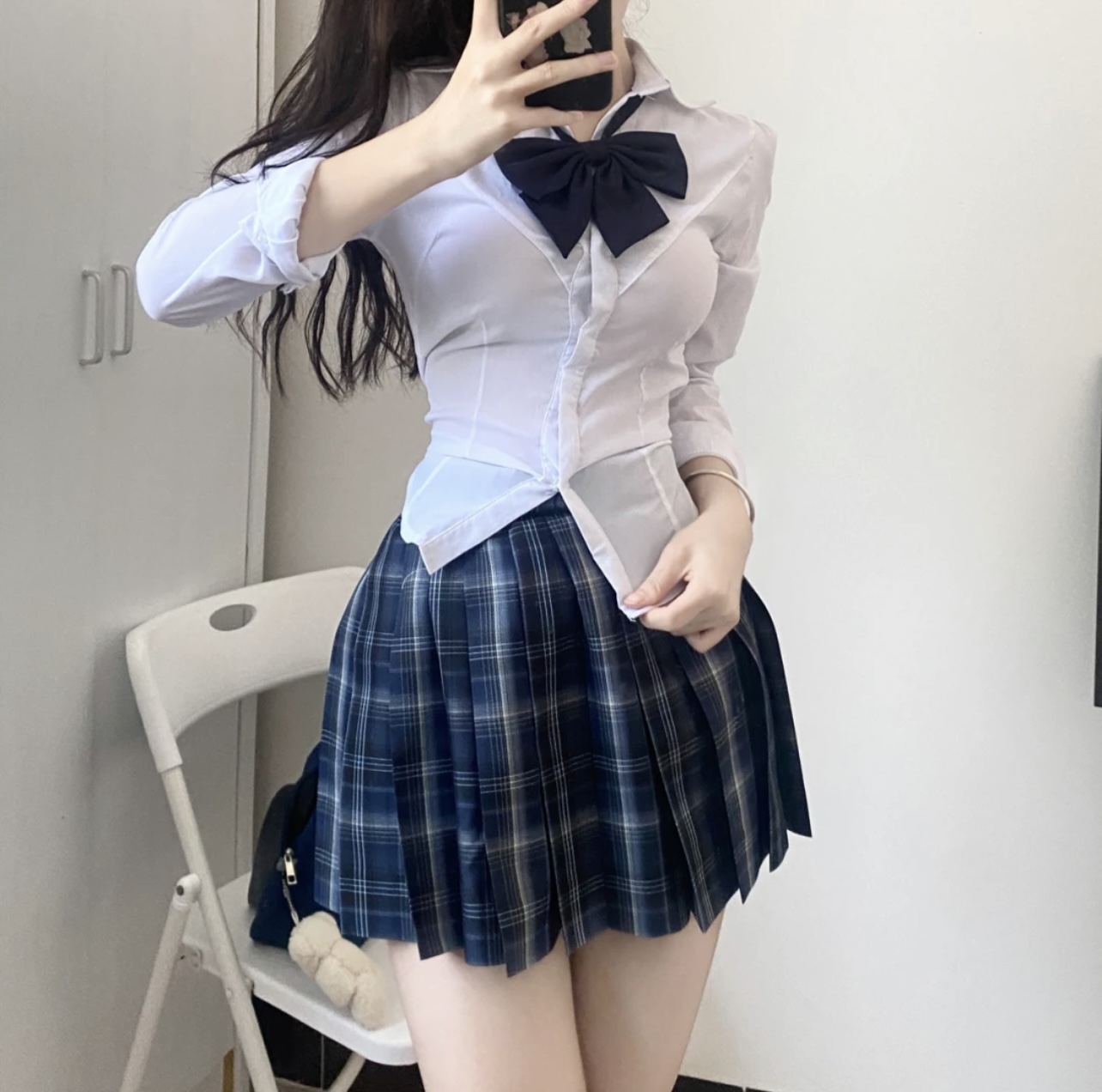 美女直播玩自己的隐私胸部jk女神美女直播玩自己的隐私-第3张图片