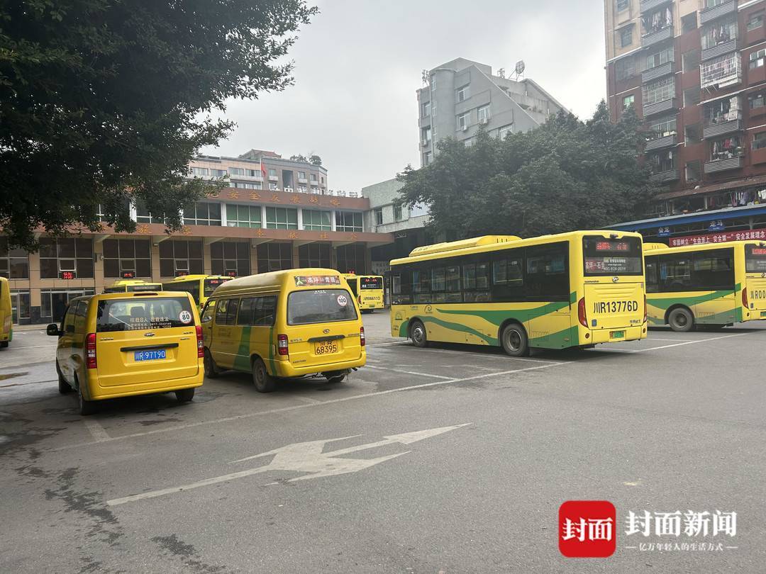 大尺寸的小黄车说说公交车大尺寸小黄车与公交车的新体验-第1张图片