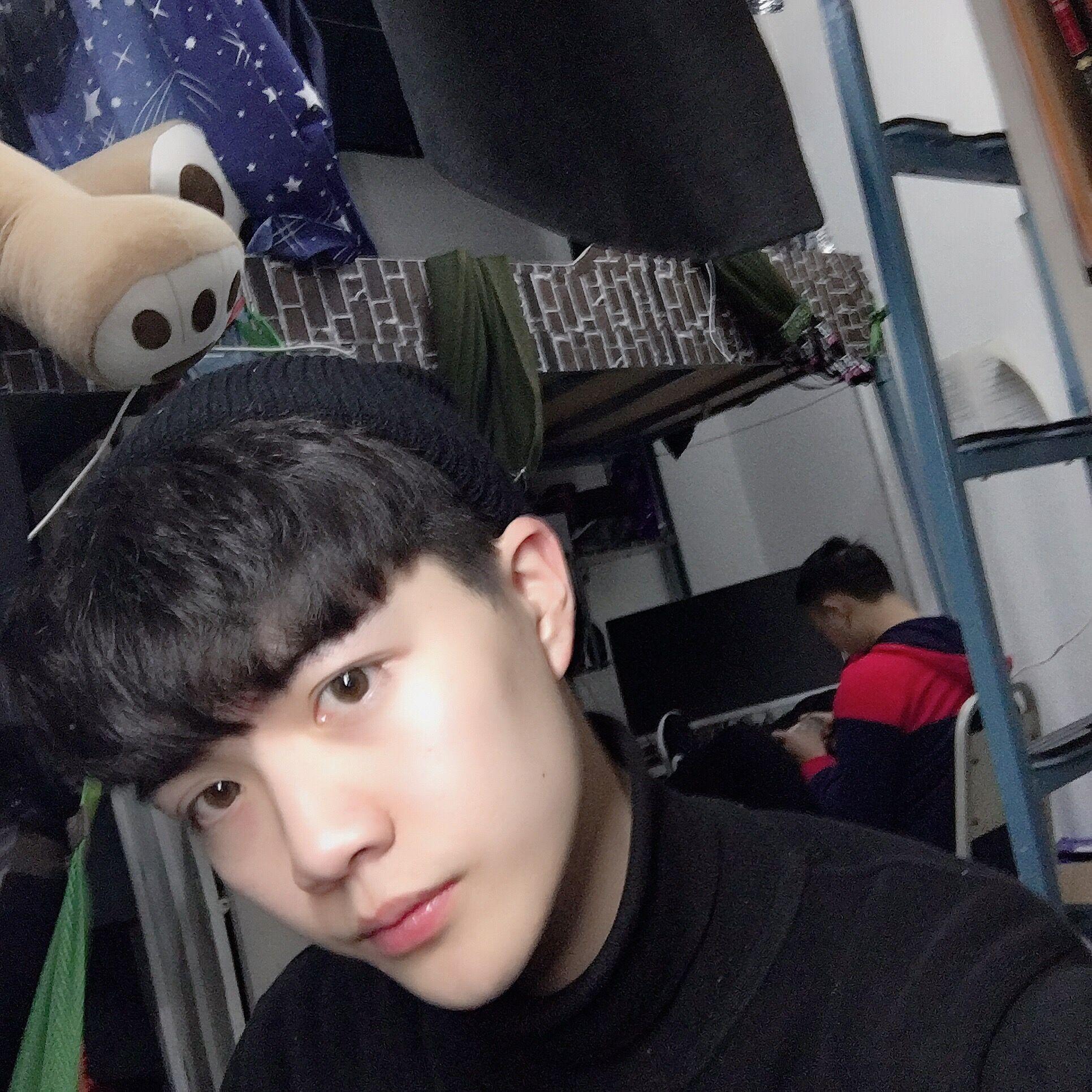 GAY帅哥男男网站，探索性爱新天地-第2张图片