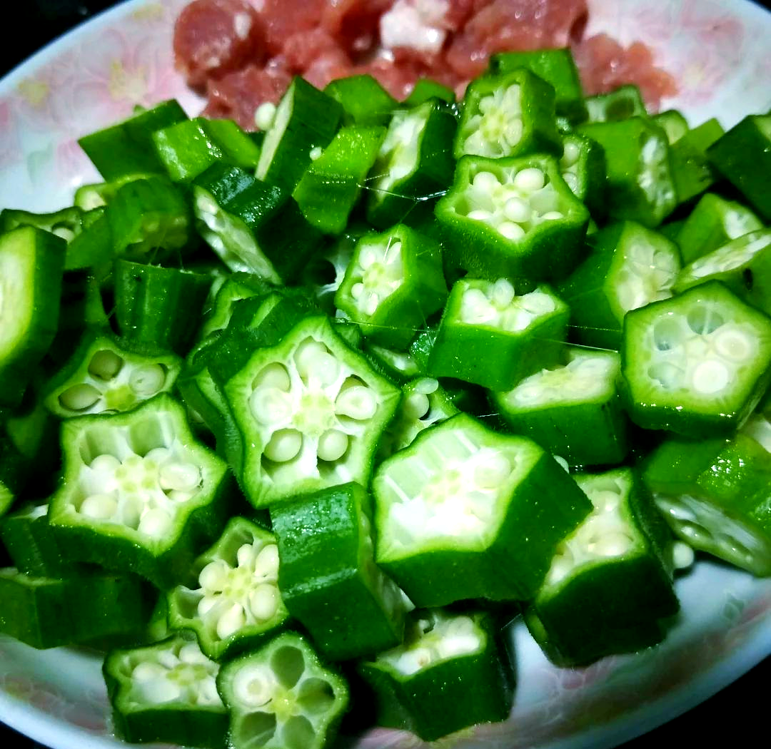 丝瓜樱桃秋葵榴莲菠萝蜜污黄完整版丝瓜、樱桃、秋葵、榴莲、菠萝蜜与污黄现象-第2张图片