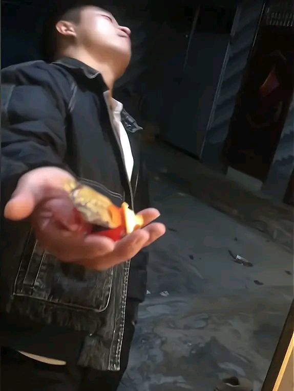 不小心看到了他的那个怎么办不小心看到了他的那个怎么办-第1张图片