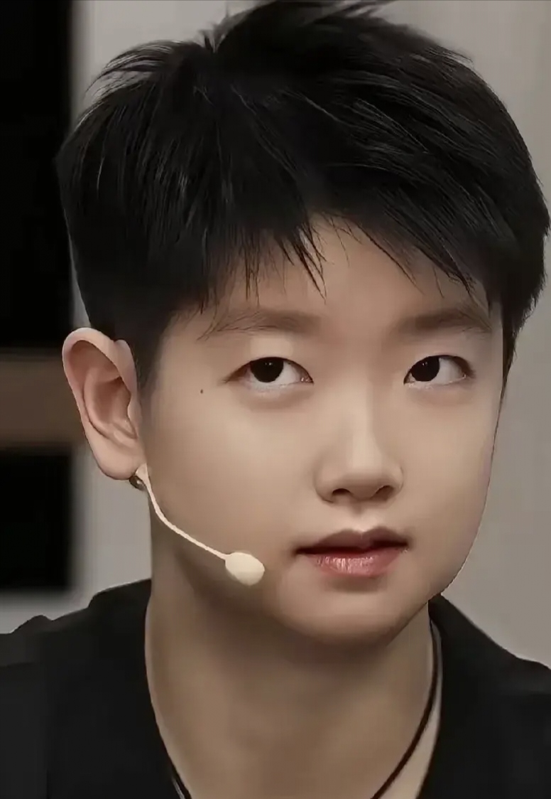 吕知樾与张津瑜，青春的璀璨之星-第2张图片