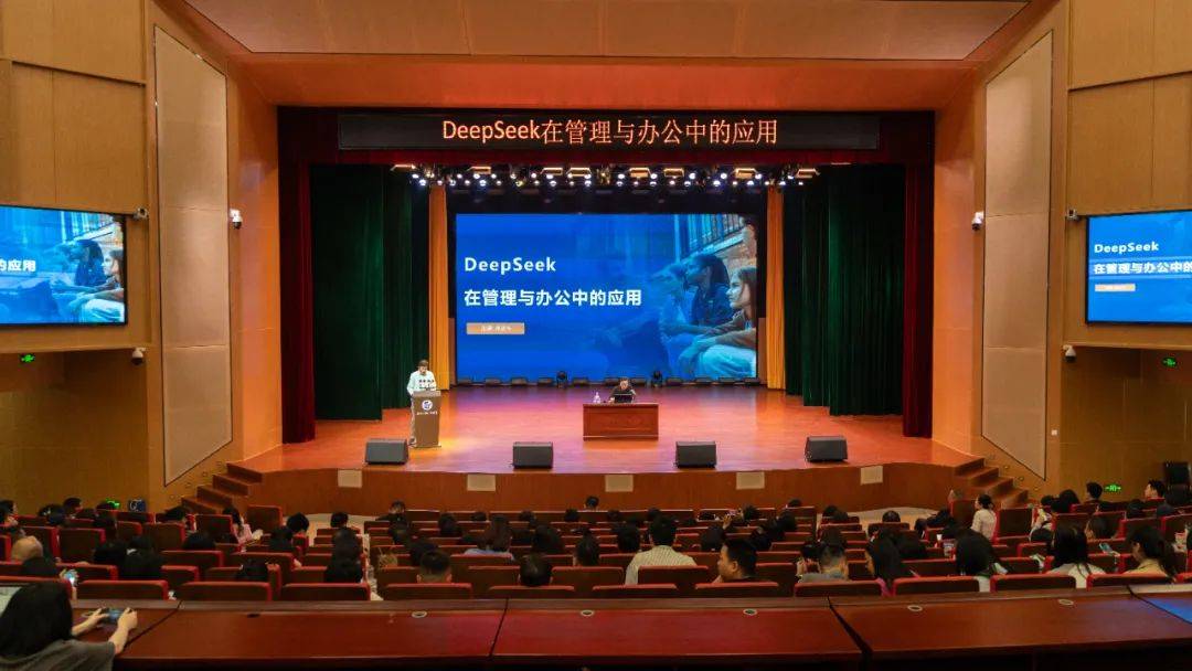魔兽争霸怎么窗口化运行窗口化运行，技术革新与高效应用
