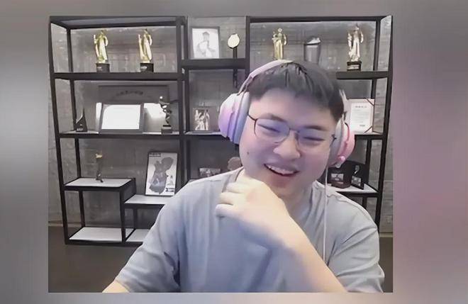 uzi转会，电竞新篇章-第2张图片