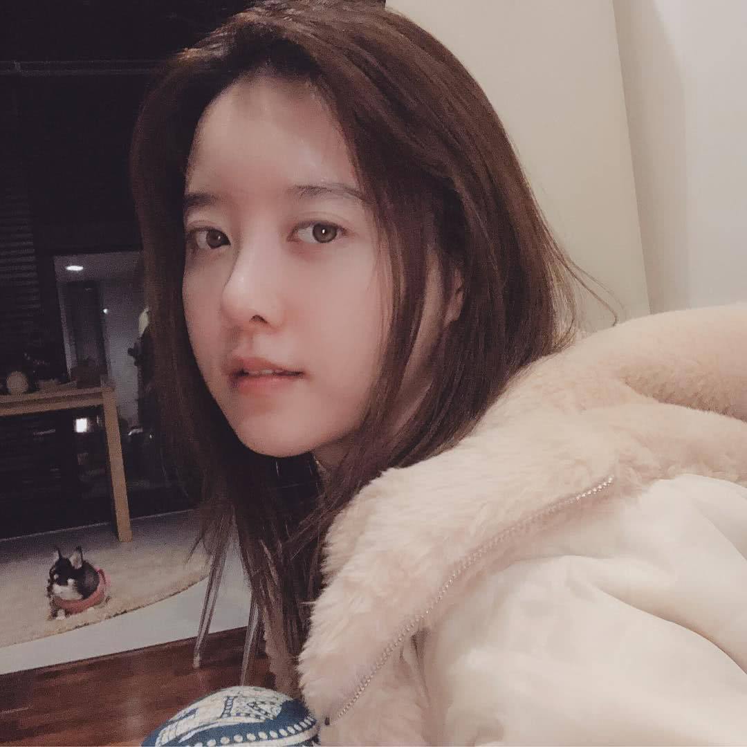 美女脱得一二净的少女之美