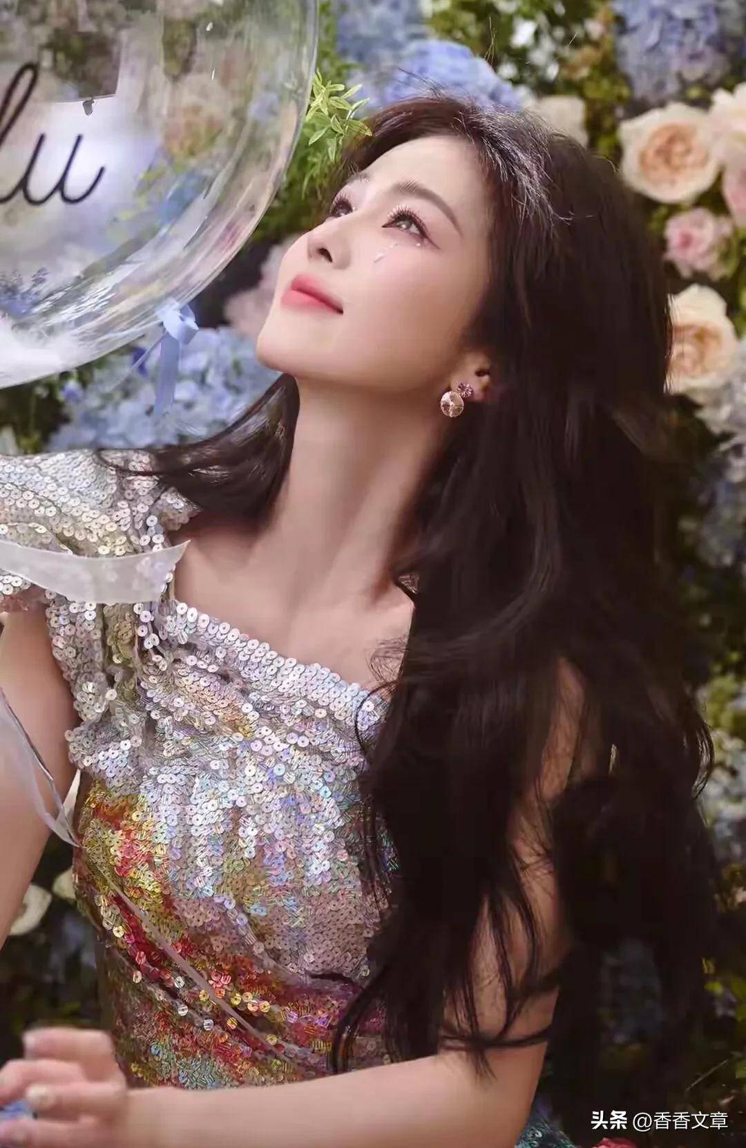 汤芳写真比较汤芳写真，艺术与真实的完美融合